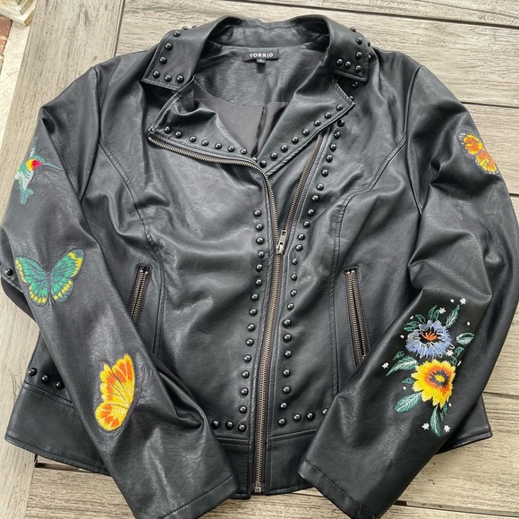 Torrid Black Moto Leather Jacket with Colorful Embroidery Womens Size 1 (14-16) - Picture 1 of 16